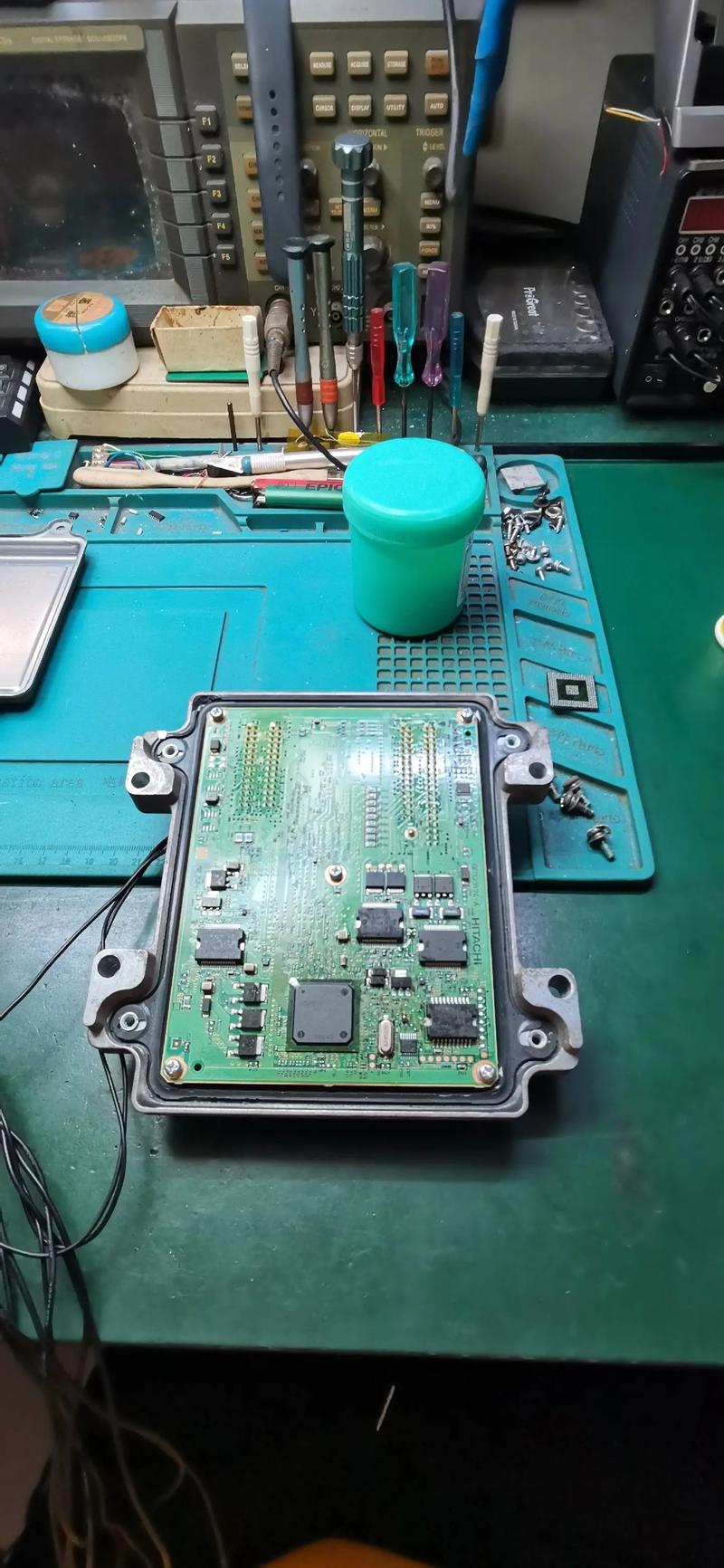 專(zhuān)業(yè)解讀 別克英朗發(fā)動(dòng)機(jī)電腦板MCU芯片更換與芯片級(jí)維修